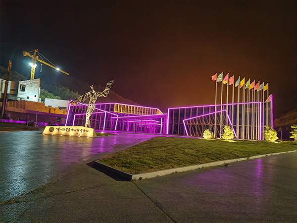 城市亮化是现代城市建设的重要组成部分，它不仅可以美化城市的夜景，还能提升城市的整体形象。随着科技的不断进步，城市亮化也得到了更多的关注和创新。本文将介绍一些关于城市亮化的创意和技术，帮助读者了解石河子乡城市亮化的重要性以及如何进行石河子乡城市亮化的规划和实施。