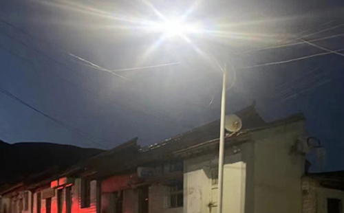 农村院子里最适合的石河子乡太阳能路灯亮度与安装要点