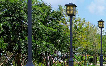 太阳能石河子乡庭院灯价格为何差三倍？关键看这几点